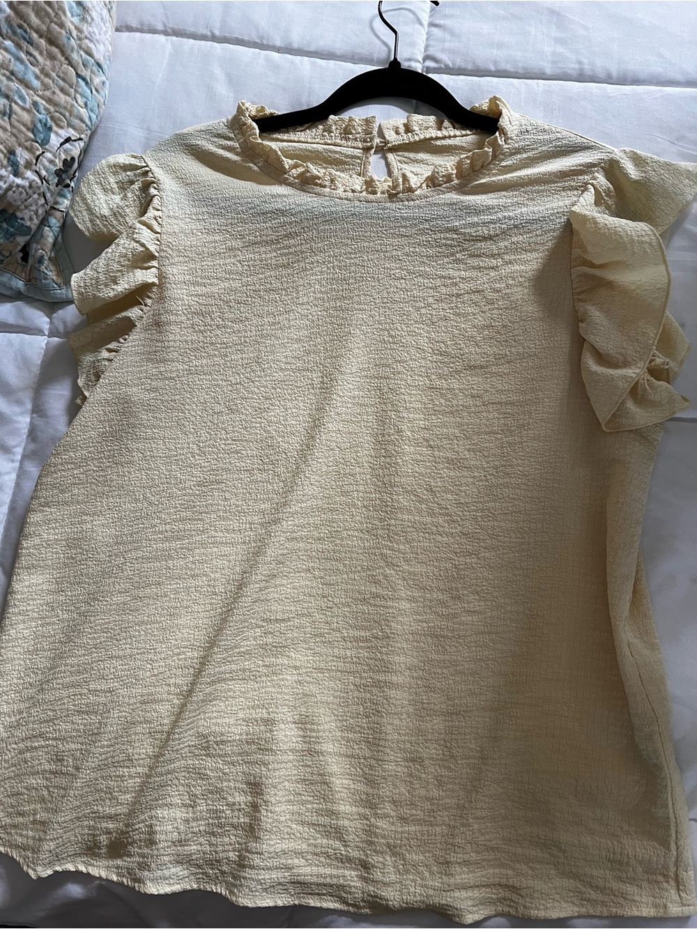 Women's Ruffled Sleeve Textured Top - Yellow